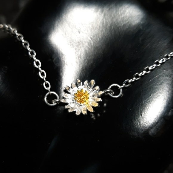 Silverstone daisy ankle bracelet - Picture 1 of 2